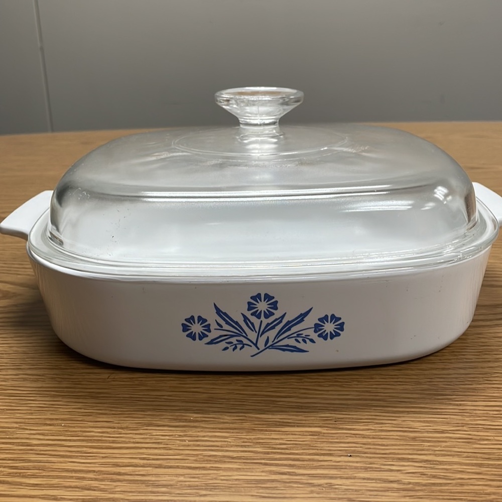 Vintage Corningware Casserole Dish A-10-B 9 3/4×9 3/4×2 with lid